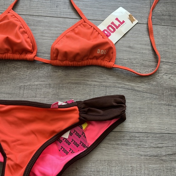 Bikinis - Picture 4 of 7